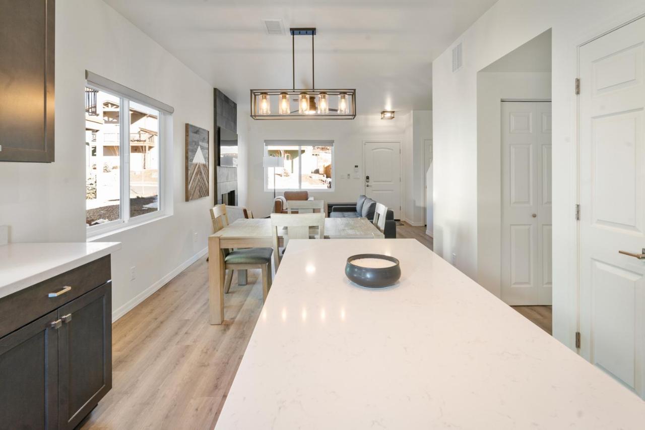 Flg Retreat - Modern With Mountain Views Holiday home Flagstaff