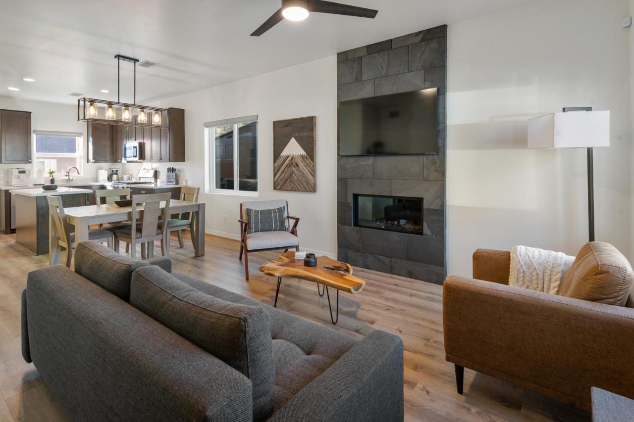 Holiday home Flg Retreat - Modern With Mountain Views